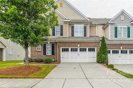 11039 Lucky Horseshoe Ln Charlotte, NC 28277