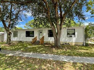 10521 S S 228th Lane Boca Raton, FL 33428
