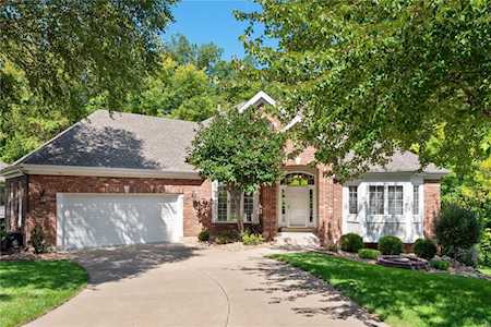 2705 Fairway Oaks Dr Lake St Louis, MO 63367