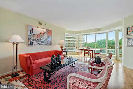 5600 Wisconsin Ave #1002 Chevy Chase, MD 20815