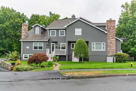 18 Carnation Circle #B Reading, MA 01867
