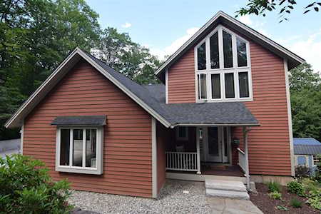 17 Rock Hill Rd Sunapee, NH 03782