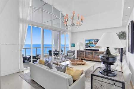 4201 Collins Av #PH2602 Miami Beach, FL 33140