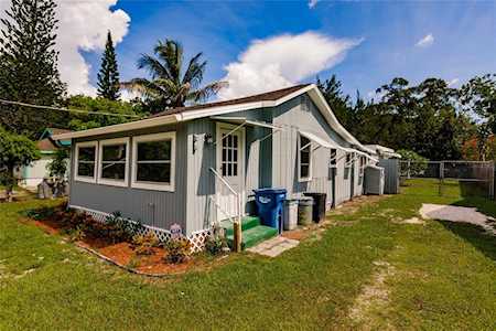 524 30th Ave E Bradenton, FL 34208