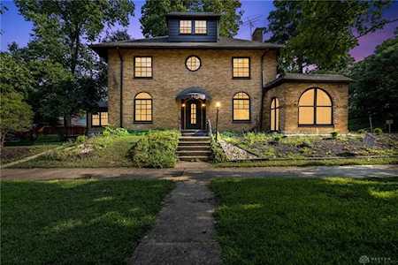 228 Five Oaks Avenue Dayton, OH 45405