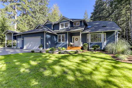8648 Cherry Orchard Ln NE Bainbridge Island, WA 98110