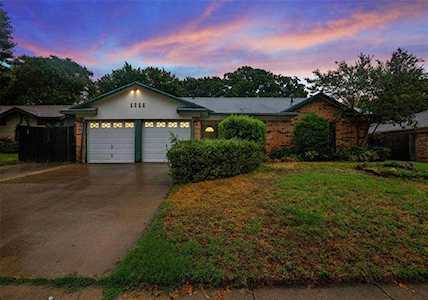 1216 Cumberland Drive Bedford, TX 76022