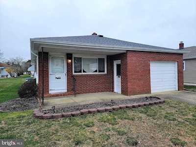 225 Fort De France Toms River, NJ 08757