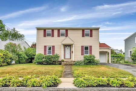 24 Hartford Rd Worcester, MA 01606