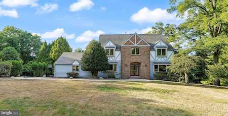 1902 Crescent Dr Wall Township, NJ 07719