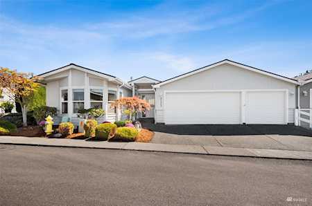 27302 217th Ave SE #158 Maple Valley, WA 98038