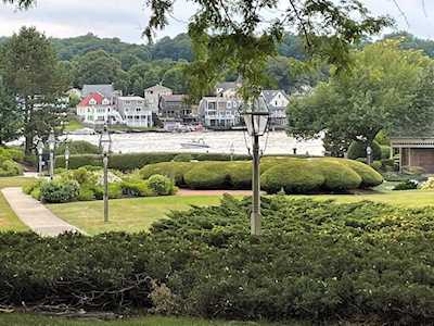 74 S Quinsigamond Ave #4 Shrewsbury, MA 01545