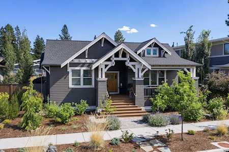 1734 NW Fields St Bend, OR 97703