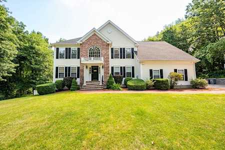 2 Birch Hill Dr Methuen, MA 01844
