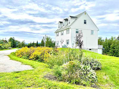 28 Stoney Hill Rd Colebrook, NH 03576