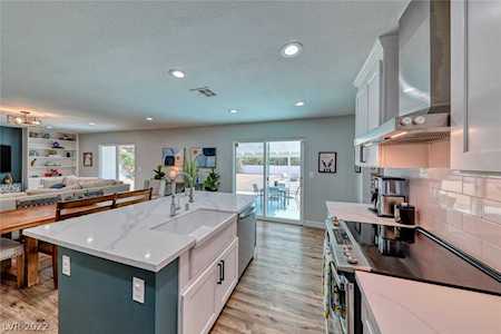 2401 Mason Ave Las Vegas, NV 89102