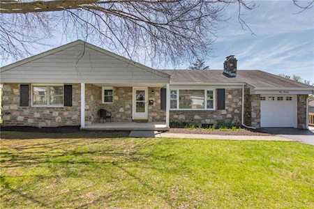 216 Flagstone Dr Bethlehem, PA 18017