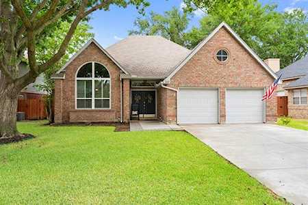340 Clayton Street Grand Prairie, TX 75052