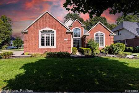 54402 Sassafras Shelby Twp, MI 48315