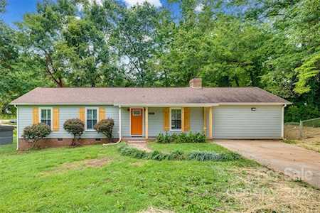 600 Edgewater Dr Belmont, NC 28012