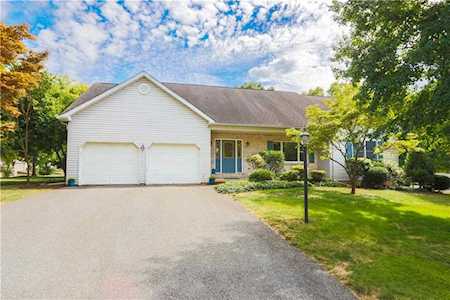 4110 Donegal Dr Bethlehem, PA 18020