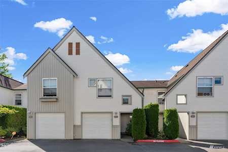 6613 S 239th Place #N103 Kent, WA 98032