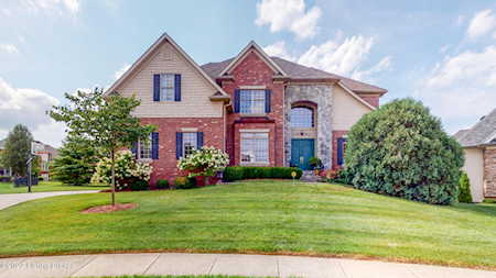 2902 Meadow Farms Pl Louisville, KY 40245