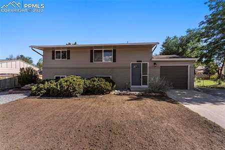 7025 Chippewa Road Colorado Springs, CO 80915
