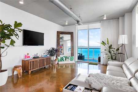 700 NE 25th St #904 Miami, FL 33137