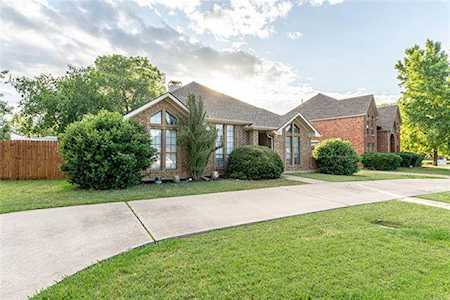 631 Sellmeyer Lane Highland Village, TX 75077