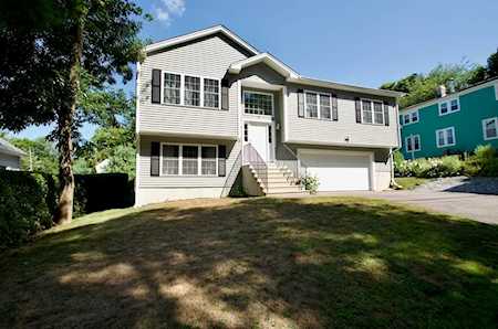 3 Tennyson St Worcester, MA 01610