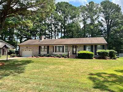 813 Arnold Palmer Dr Portsmouth, VA 23701