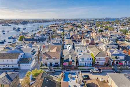 111 Coral Ave Newport Beach, CA 92662
