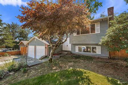 3220 153rd St SW Lynnwood, WA 98087