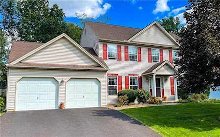 3202 Applewood Dr Bethlehem, PA 18020