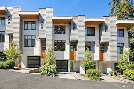 10760 SE 1st Dr Bellevue, WA 98004