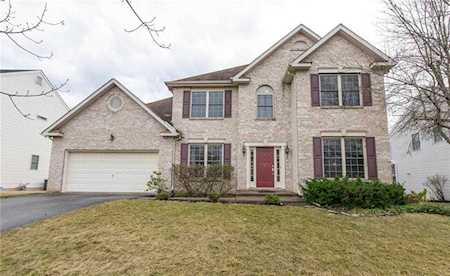138 Spring Wood Dr Allentown, PA 18104