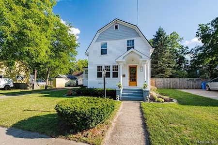 447 Livingston St Howell, MI 48843