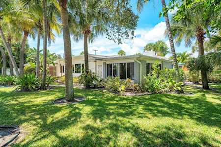 1731 N Palmway Lake Worth Beach, FL 33460