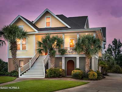 697 Blue Point Drive Wilmington, NC 28411