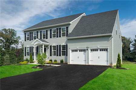 1237 Twin Ponds Dr Breinigsville, PA 18031