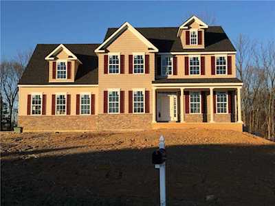 9815 Hilltop Dr Bangor, PA 18013