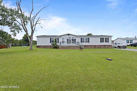 112 Corena Avenue Maysville, NC 28555