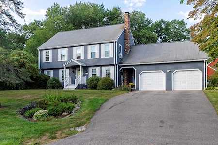 92 Cranberrry Rd North Attleboro, MA 02760