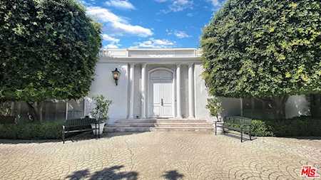 513 N Crescent Dr Beverly Hills, CA 90210