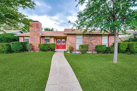 1906 Glenrose Lane Carrollton, TX 75007
