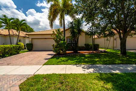 7685 Colony Lake Drive Boynton Beach, FL 33436