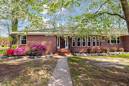 2601 Sterling Point Dr Portsmouth, VA 23703