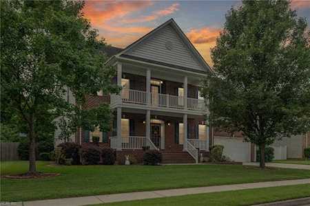 819 Fernbridge Place Chesapeake, VA 23320