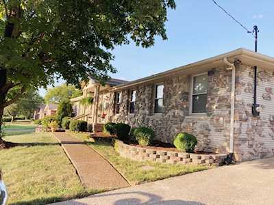 325 Donna Dr Hendersonville, TN 37075
